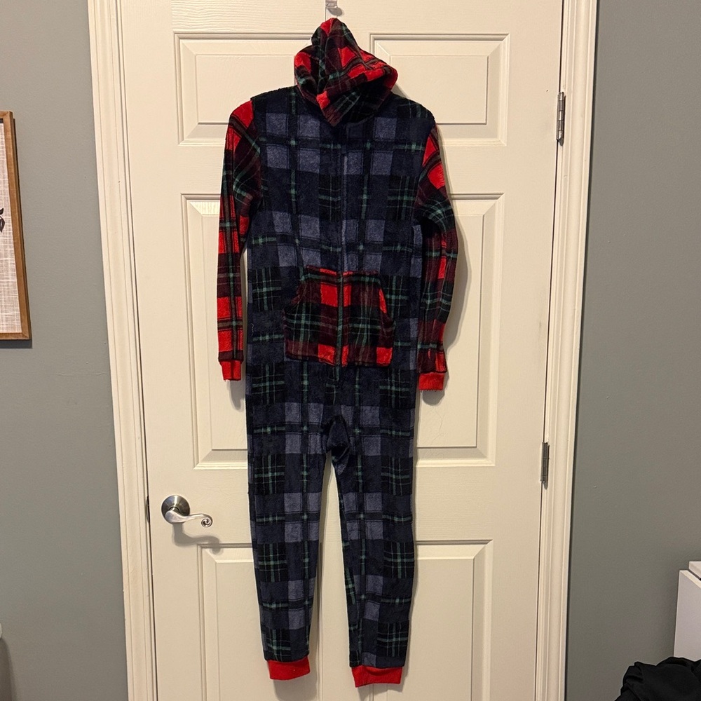 Cat & Jack Red and Black Plaid Kids Pajamas xl